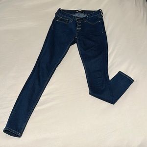 Size 6 Regular Express stretch jeans.
